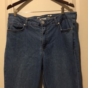 Seven7 womens high rise slim straight denim jeans has stretch frayed hem size 16
